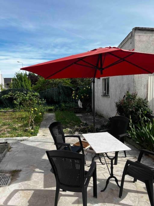 부르주 Studio Avec Jardin Et Stationnements 아파트 외부 사진